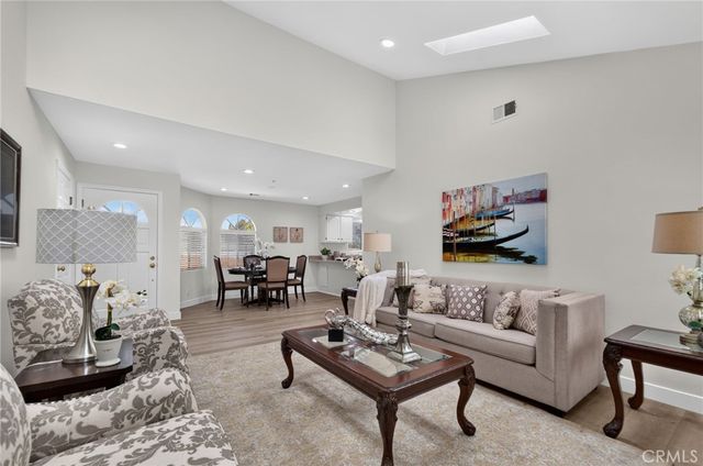 300 W Laurel Avenue, Sierra Madre, CA 91024