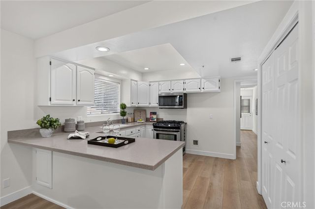 300 W Laurel Avenue, Sierra Madre, CA 91024