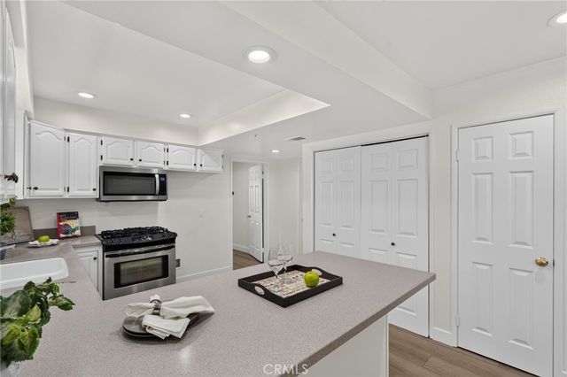 300 W Laurel Avenue, Sierra Madre, CA 91024