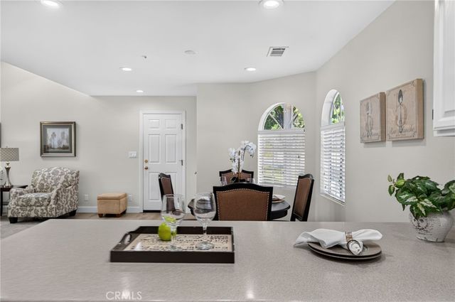 300 W Laurel Avenue, Sierra Madre, CA 91024