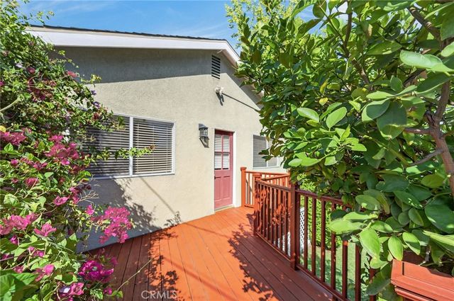 300 W Laurel Avenue, Sierra Madre, CA 91024