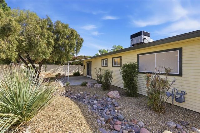 1214 Arapaho Way, Boulder City, NV 89005