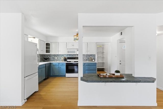 1214 Arapaho Way, Boulder City, NV 89005