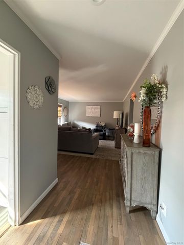 55 Tulip Avenue B5-5, Floral Park, NY 11001