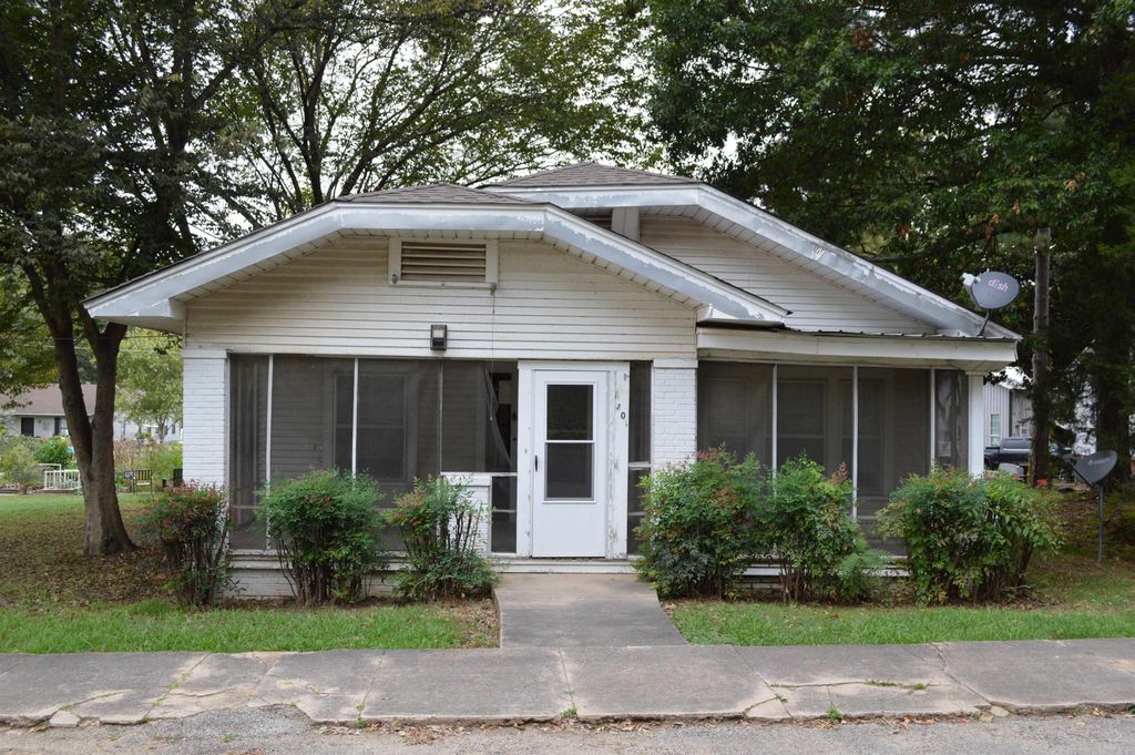 401 N Main Street, Harrisburg, AR 72432