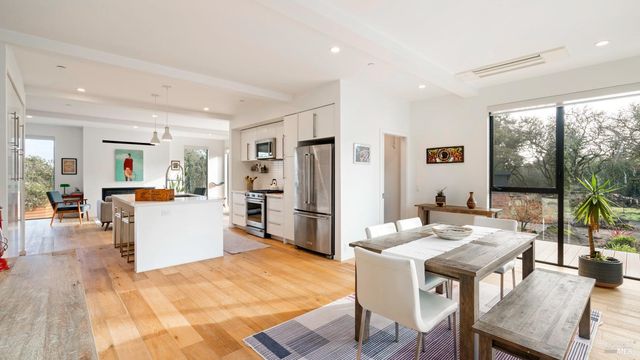 2789 Bardy Rd, Santa Rosa, CA 95404