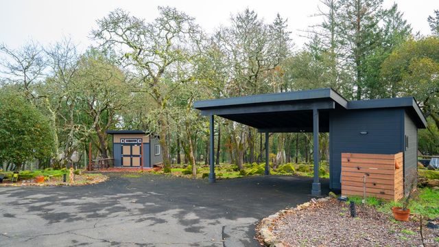 2789 Bardy Rd, Santa Rosa, CA 95404