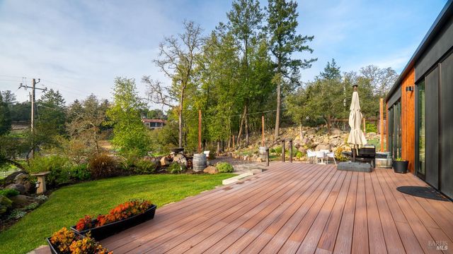 2789 Bardy Rd, Santa Rosa, CA 95404