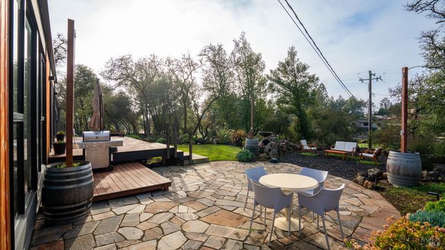 2789 Bardy Rd, Santa Rosa, CA 95404