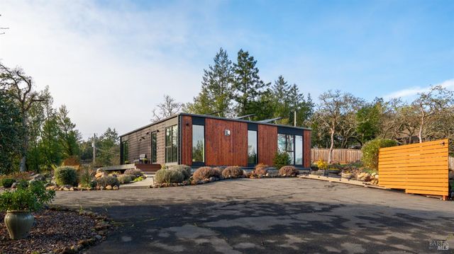 2789 Bardy Rd, Santa Rosa, CA 95404