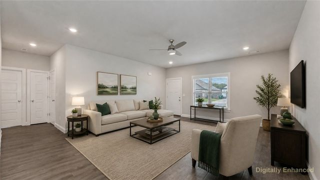 1100 Pebble Pass, Centerton, AR 72719
