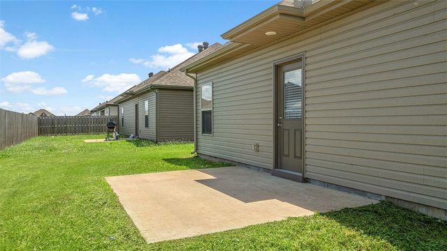 1100 Pebble Pass, Centerton, AR 72719