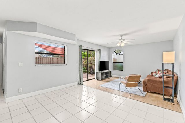 3900 Village Drive D, Delray Beach, FL 33445