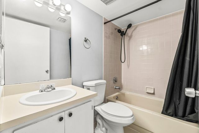 3900 Village Drive D, Delray Beach, FL 33445