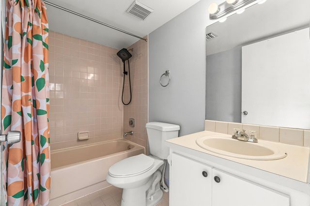 3900 Village Drive D, Delray Beach, FL 33445