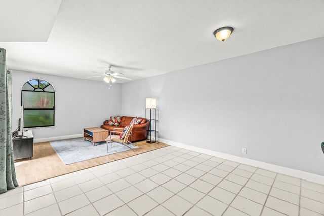 3900 Village Drive D, Delray Beach, FL 33445