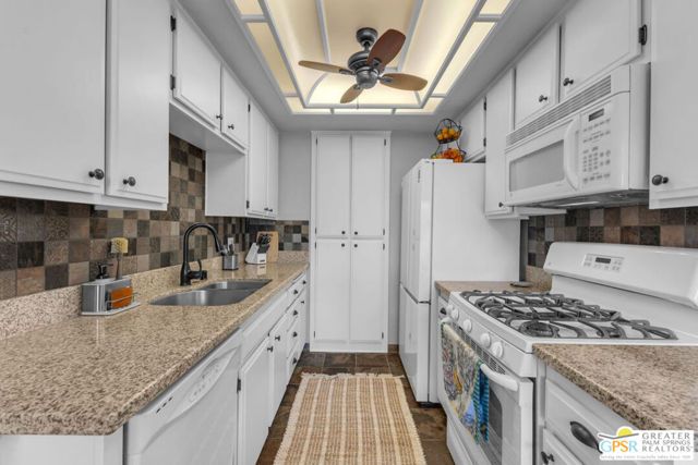 72738 Tony Trabert Lane, Palm Desert, CA 92260