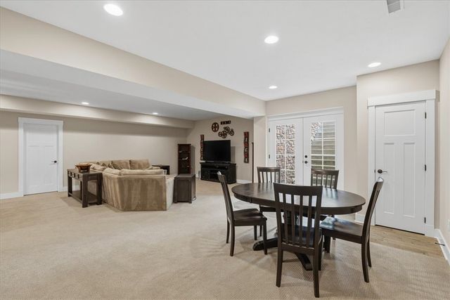303 Groomes Ct, Marshall, PA 15090