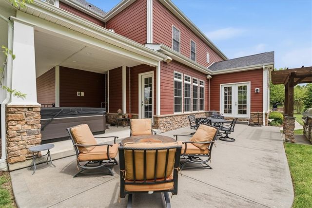 303 Groomes Ct, Marshall, PA 15090