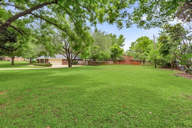 1805 Renfro Road, Colleyville, TX 76034