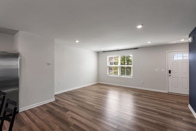 1098 Cone Blvd, Nashville, TN 37207