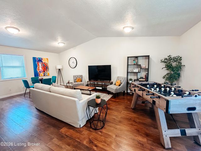 4134 S 5th St, Louisville, KY 40214