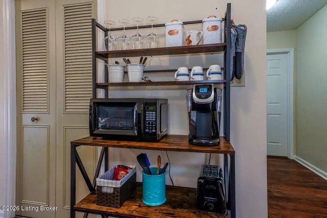 4134 S 5th St, Louisville, KY 40214