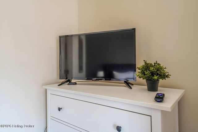 4134 S 5th St, Louisville, KY 40214