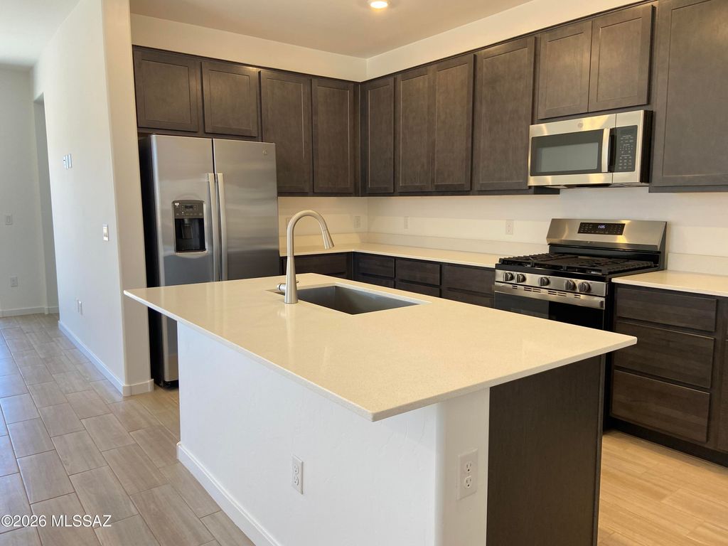Image 3 of property listing at 13166 E Reg Morrison Way, Tucson, AZ 85747