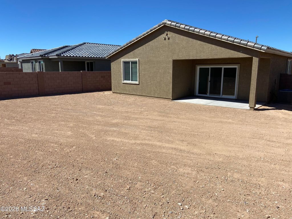 Image 8 of property listing at 13166 E Reg Morrison Way, Tucson, AZ 85747
