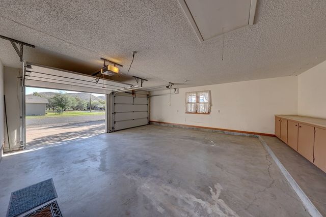 209 E Marfa Ave, Alpine, TX 79830