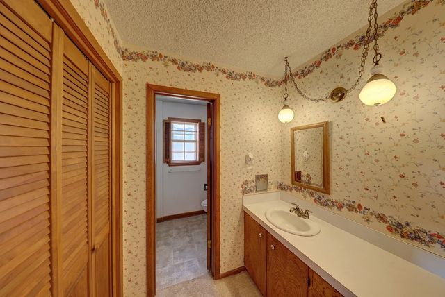 209 E Marfa Ave, Alpine, TX 79830