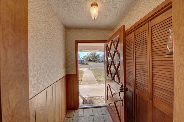 209 E Marfa Ave, Alpine, TX 79830