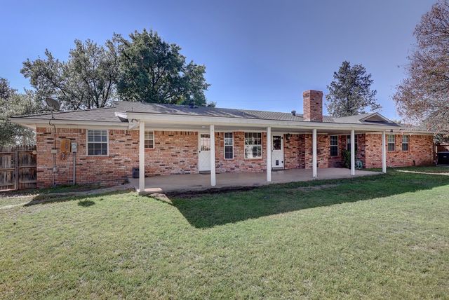 209 E Marfa Ave, Alpine, TX 79830