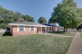 209 E Marfa Ave, Alpine, TX 79830