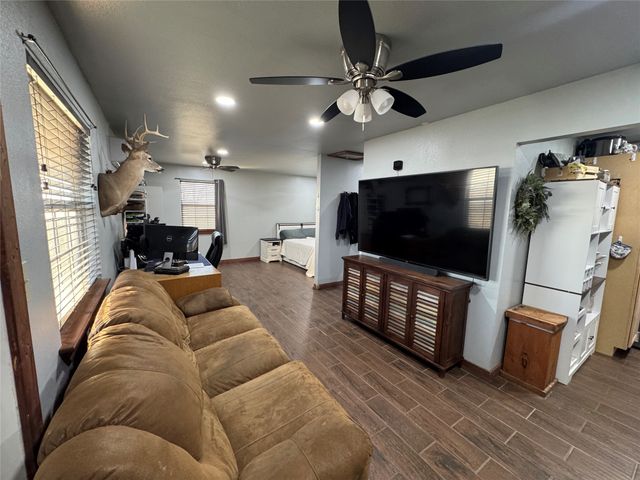 386 County Road 604, Hamilton, TX 76531