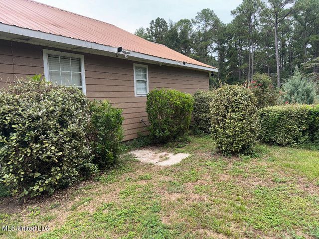 17105 W Spring Lake Drive, Vancleave, MS 39565