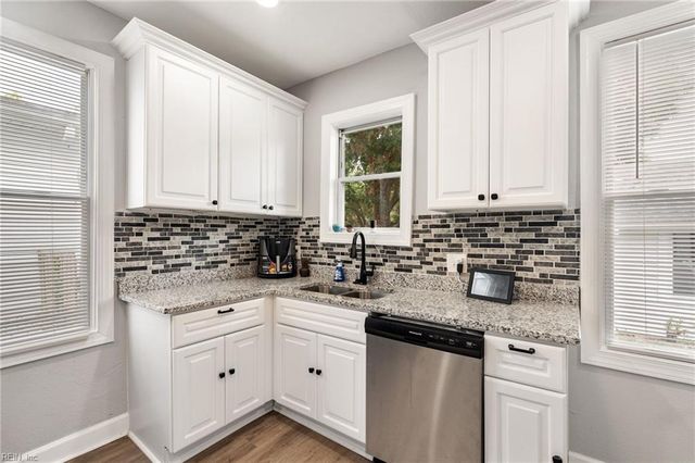 2011 Lansing AVE, Portsmouth, VA 23704