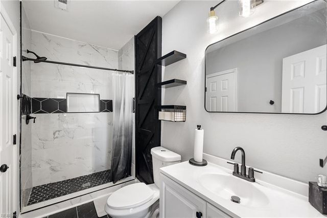 2011 Lansing AVE, Portsmouth, VA 23704