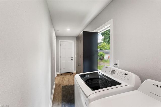 2011 Lansing AVE, Portsmouth, VA 23704
