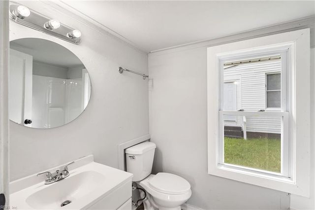 2011 Lansing AVE, Portsmouth, VA 23704