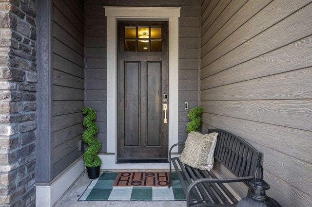 2984 NW Hidden Ridge Drive, Bend, OR 97703