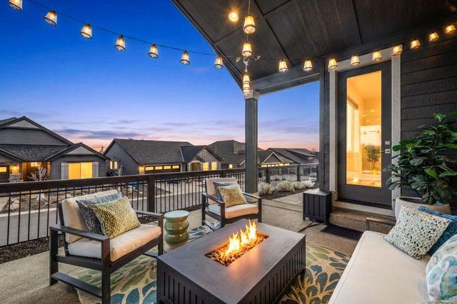 2984 NW Hidden Ridge Drive, Bend, OR 97703