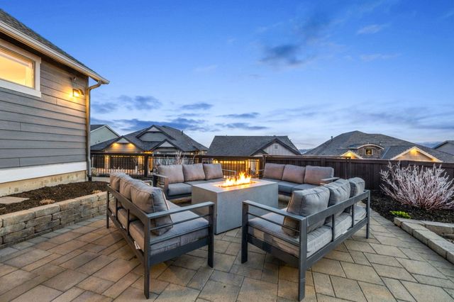 2984 NW Hidden Ridge Drive, Bend, OR 97703