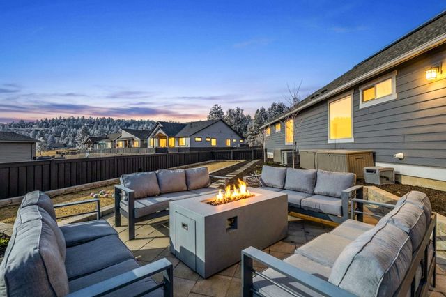 2984 NW Hidden Ridge Drive, Bend, OR 97703