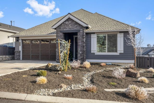 2984 NW Hidden Ridge Drive, Bend, OR 97703