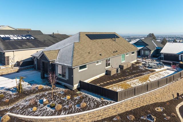 2984 NW Hidden Ridge Drive, Bend, OR 97703