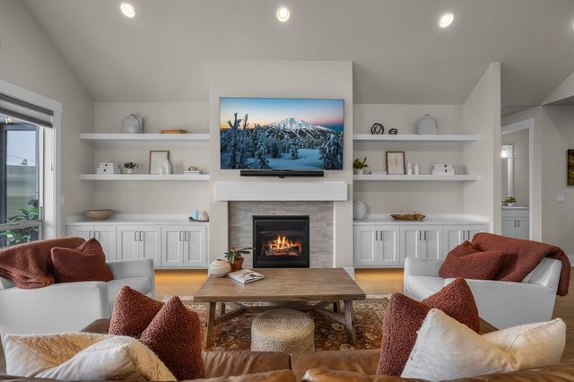 2984 NW Hidden Ridge Drive, Bend, OR 97703