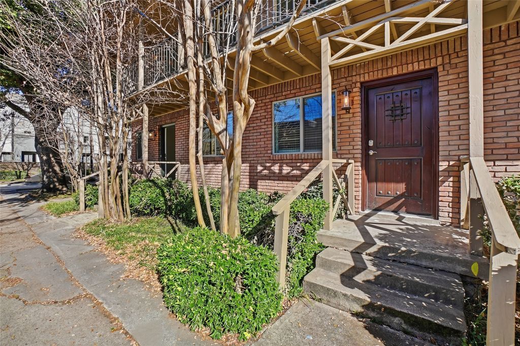 3310 Douglas Avenue B, Dallas, TX 75219