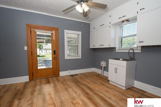 729 N Commercial Avenue, Superior, NE 68978